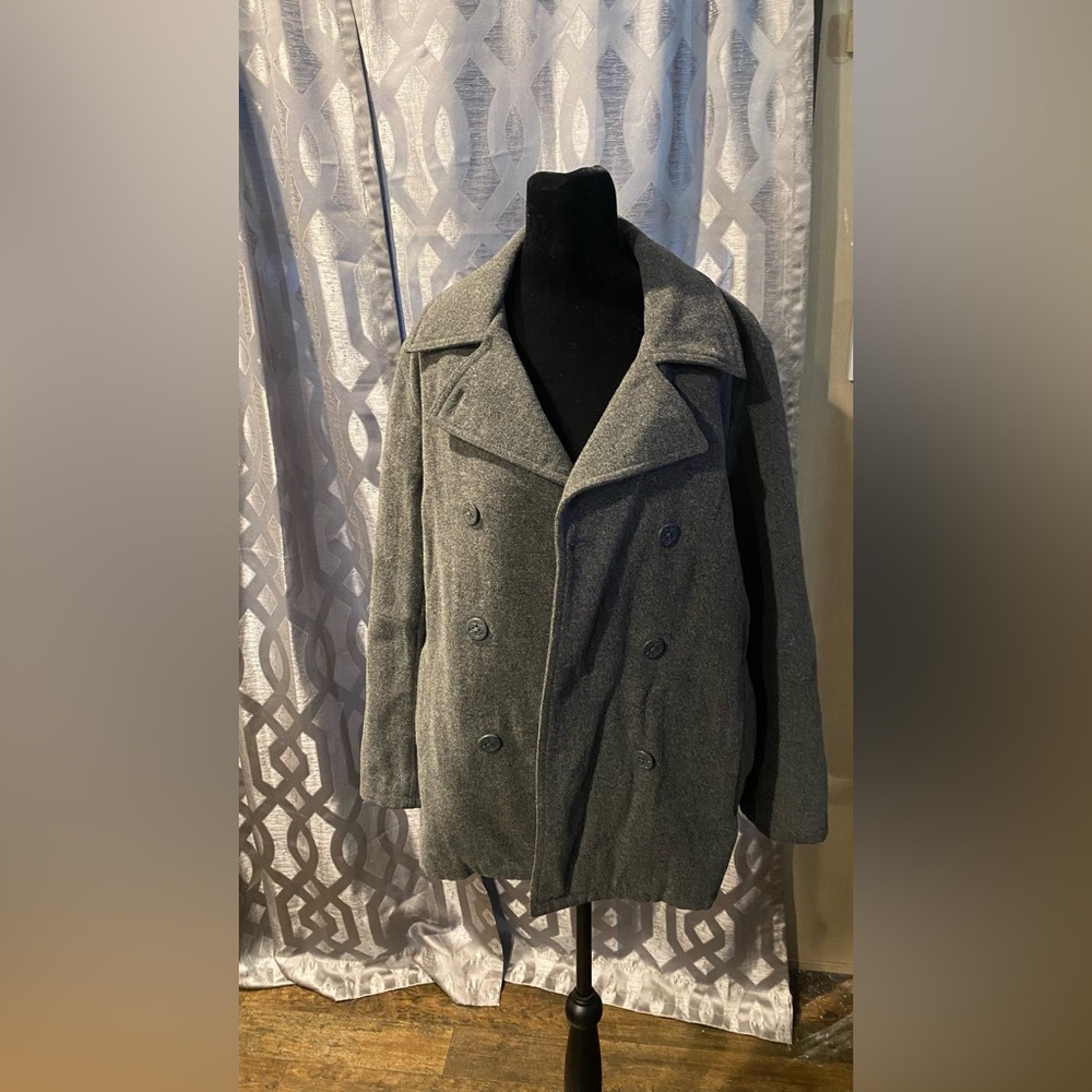 Women’s American Eagle Outfitters Gray Peacoat Timeless Wool Size Large Used Con